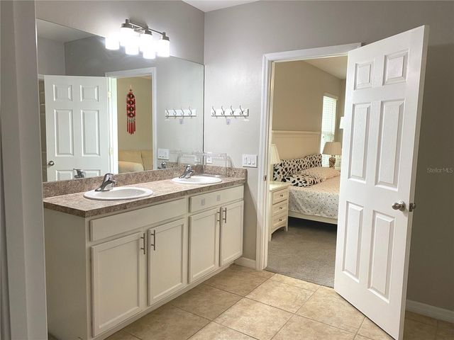 8948 MONDIAL COURT, Venice, FL 34293