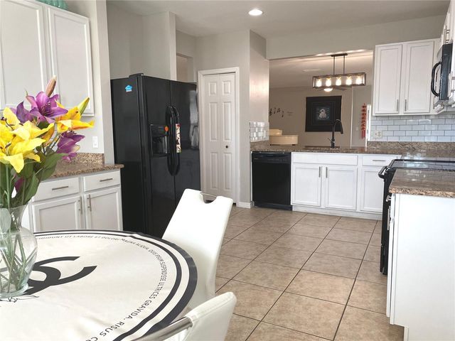 8948 MONDIAL COURT, Venice, FL 34293