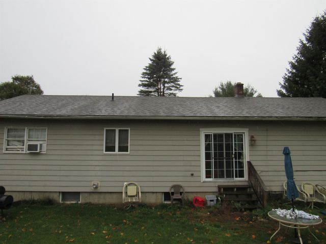 98 Fernwood Circle, Newport City, VT 05855