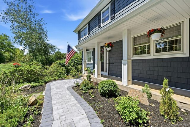 5 Crabapple Court, Mount Sinai, NY 11766