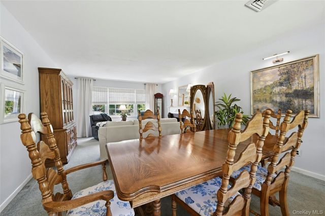5 Crabapple Court, Mount Sinai, NY 11766