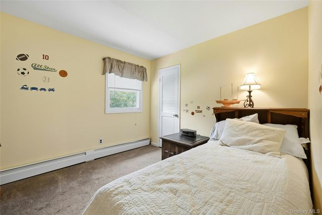 5 Crabapple Court, Mount Sinai, NY 11766