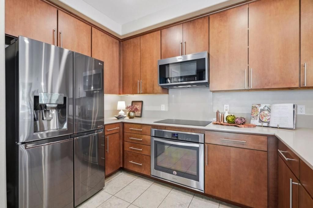 Image 15 of property listing at 280 William Manly Street 6, San Jose, CA 95136