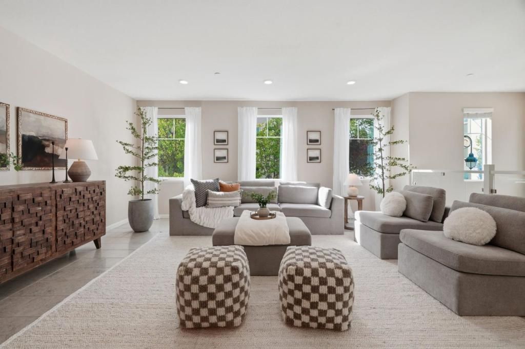 Image 4 of property listing at 280 William Manly Street 6, San Jose, CA 95136