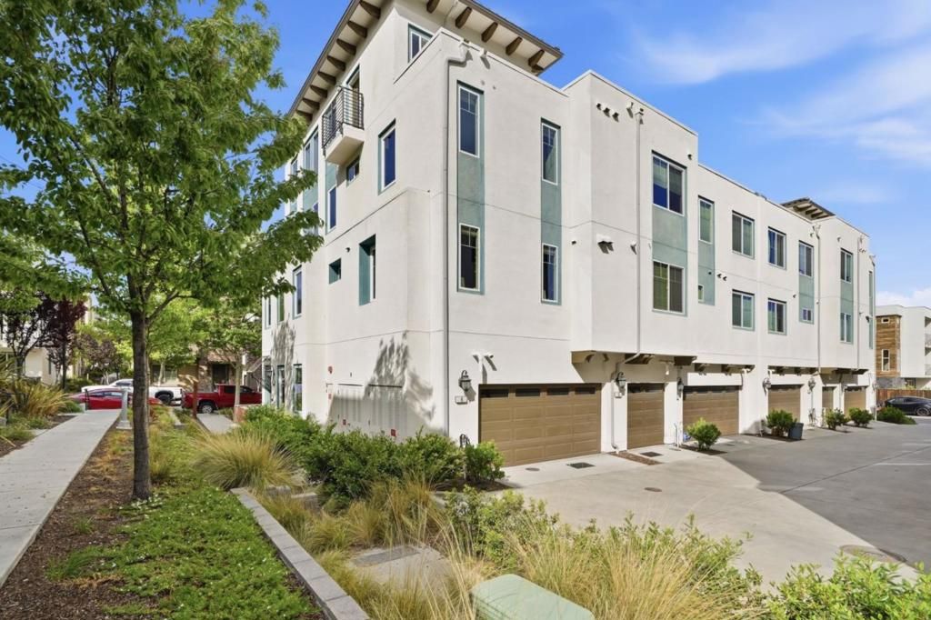 Image 52 of property listing at 280 William Manly Street 6, San Jose, CA 95136