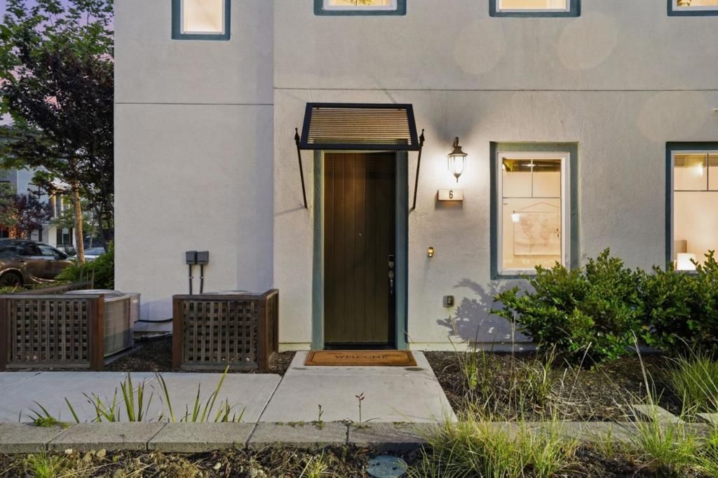 Image 55 of property listing at 280 William Manly Street 6, San Jose, CA 95136