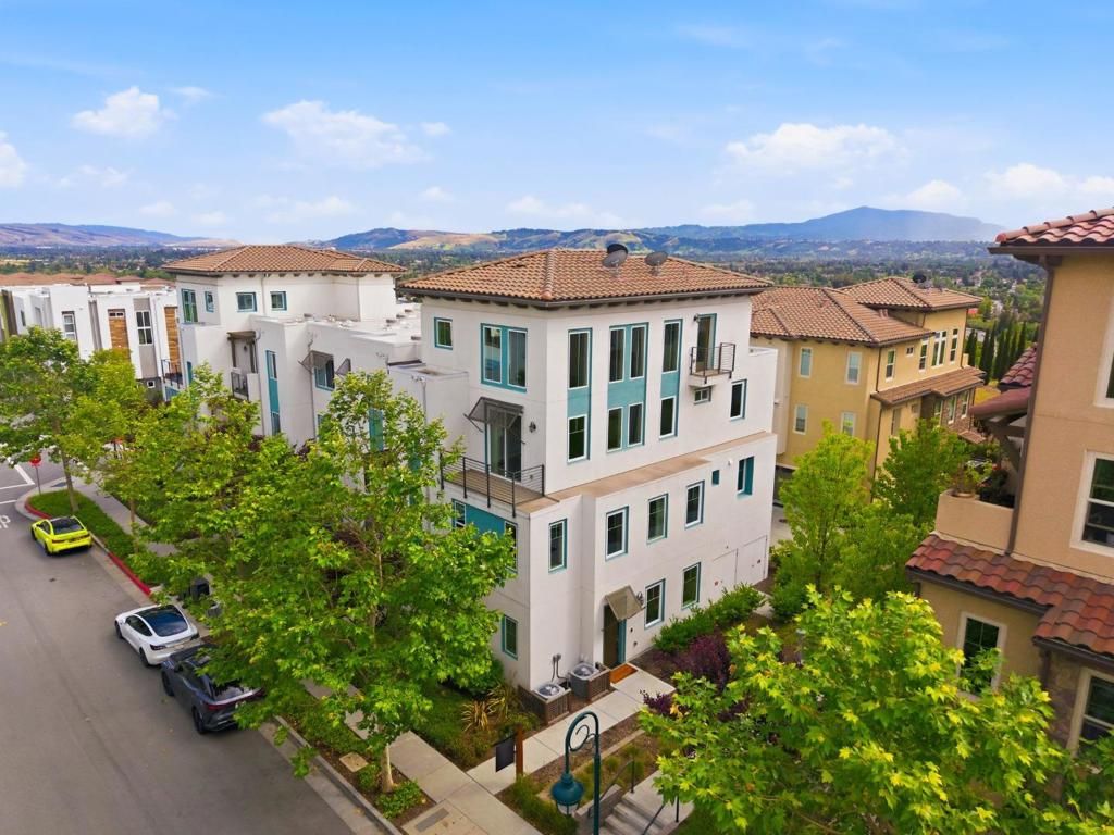 Image 69 of property listing at 280 William Manly Street 6, San Jose, CA 95136