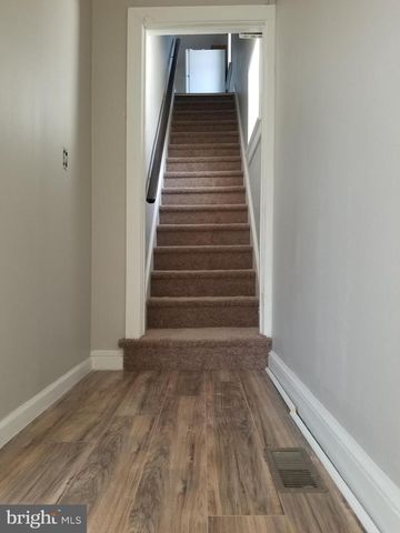 30 S BROADWAY, Gloucester City, NJ 08030