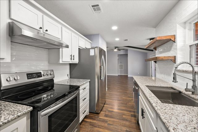 7314 Robin Street, Texas City, TX 77591