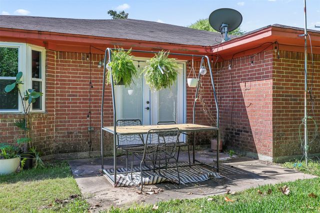 7314 Robin Street, Texas City, TX 77591