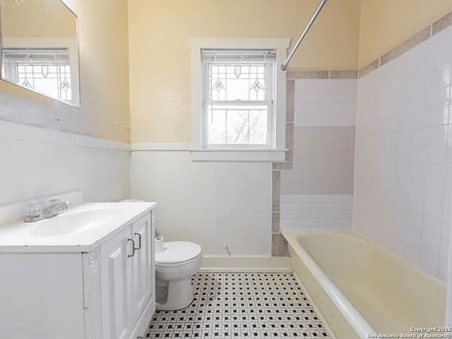 631 E Ashby, San Antonio, TX 78212