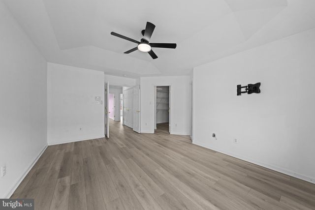 2598 LOGAN WOOD DR, Herndon, VA 20171