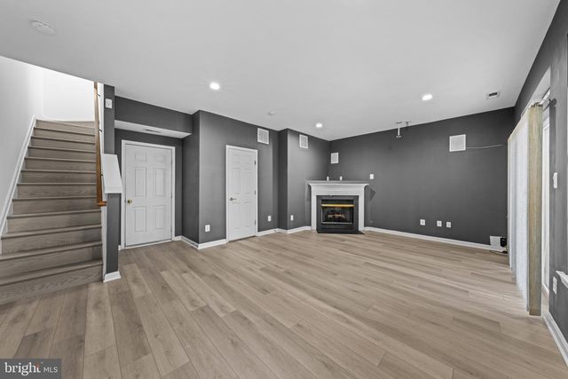 2598 LOGAN WOOD DR, Herndon, VA 20171