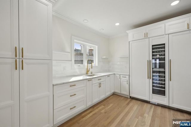 606 5th Street, Carlstadt, NJ 07072