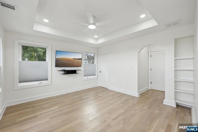 606 5th Street, Carlstadt, NJ 07072