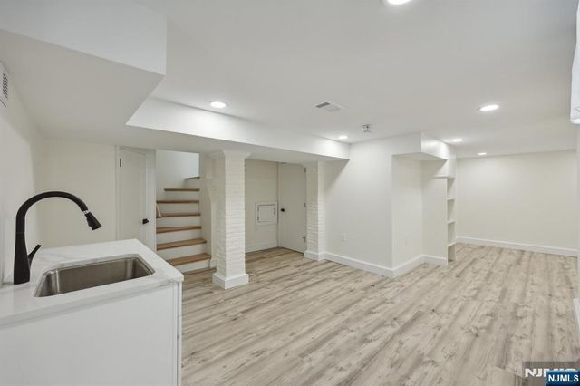 606 5th Street, Carlstadt, NJ 07072