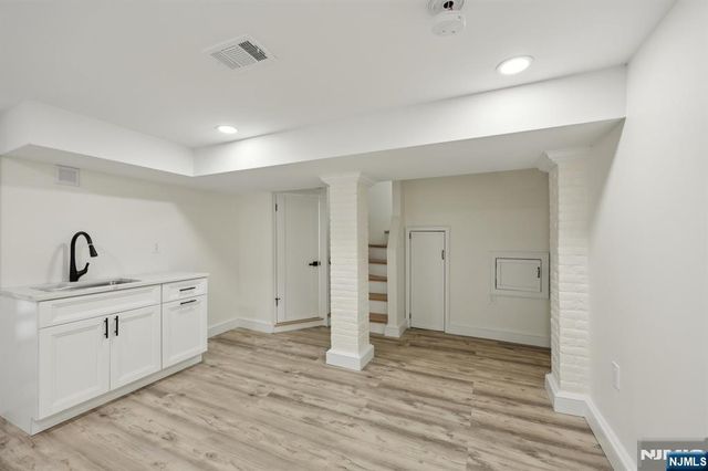 606 5th Street, Carlstadt, NJ 07072