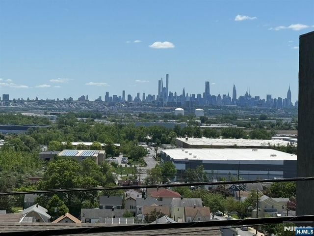 606 5th Street, Carlstadt, NJ 07072