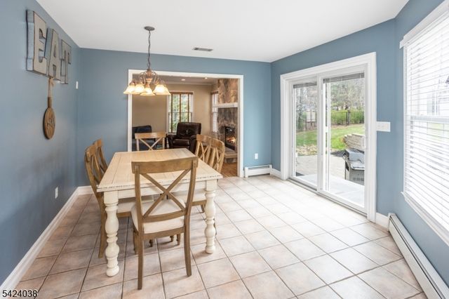 25 Tamarack Dr, Roxbury Twp., NJ 07876