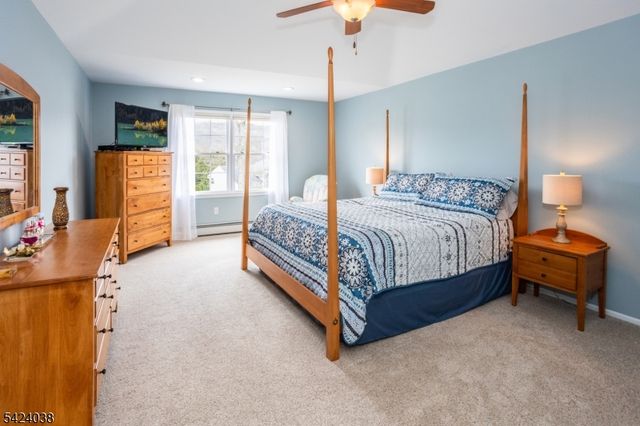 25 Tamarack Dr, Roxbury Twp., NJ 07876