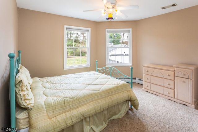 25 Tamarack Dr, Roxbury Twp., NJ 07876