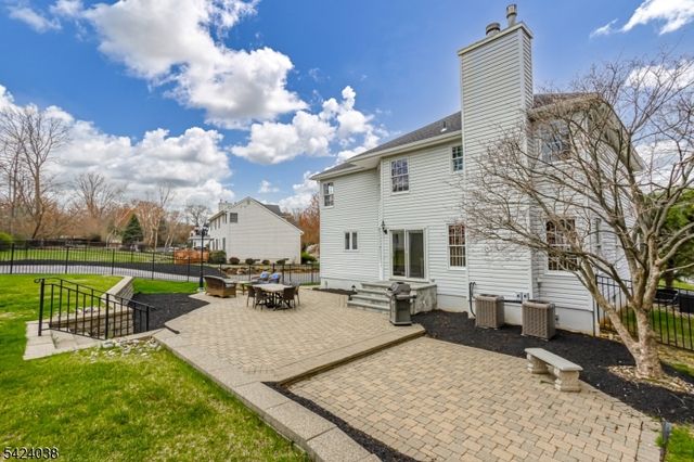 25 Tamarack Dr, Roxbury Twp., NJ 07876