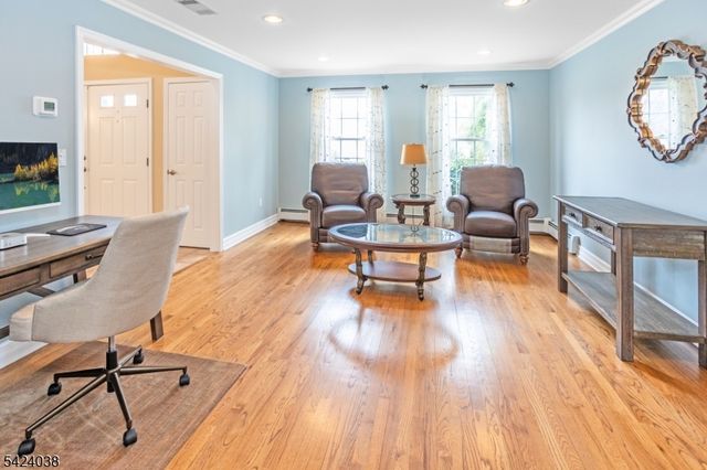 25 Tamarack Dr, Roxbury Twp., NJ 07876