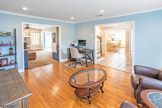 25 Tamarack Dr, Roxbury Twp., NJ 07876