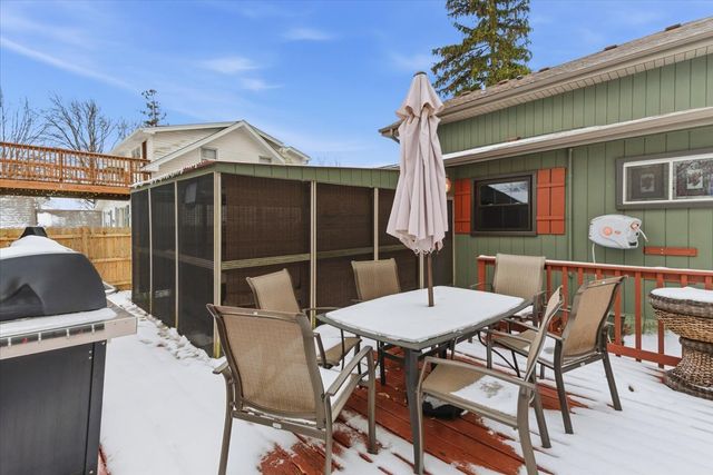 42169 N 6th Avenue, Antioch, IL 60002