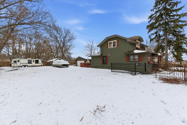 42169 N 6th Avenue, Antioch, IL 60002