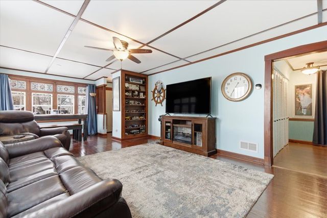 42169 N 6th Avenue, Antioch, IL 60002