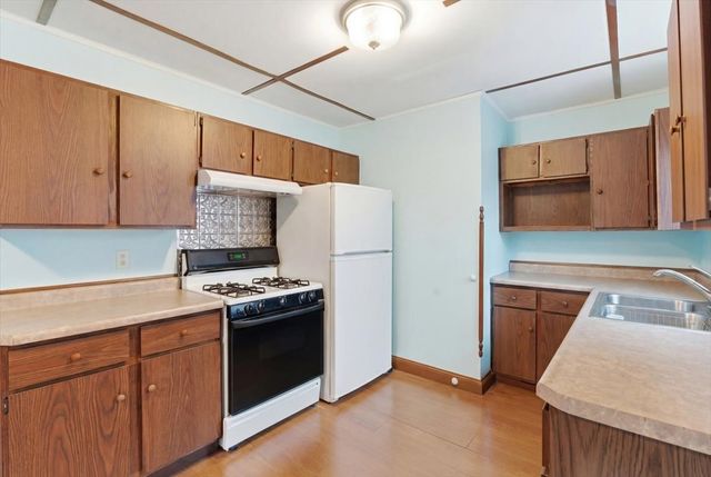 42169 N 6th Avenue, Antioch, IL 60002