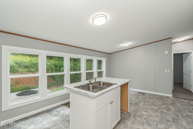 130 Westford Drive, Strawberry Plains, TN 37871