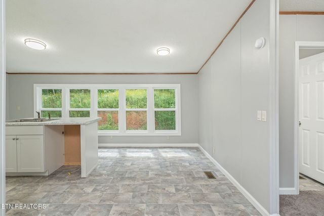 130 Westford Drive, Strawberry Plains, TN 37871