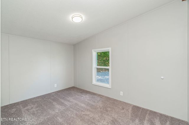 130 Westford Drive, Strawberry Plains, TN 37871