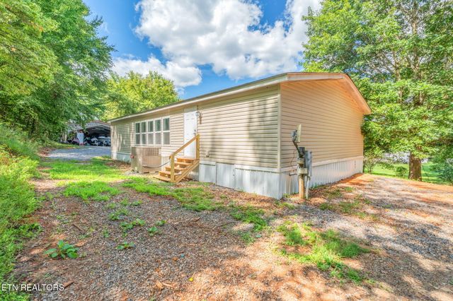130 Westford Drive, Strawberry Plains, TN 37871