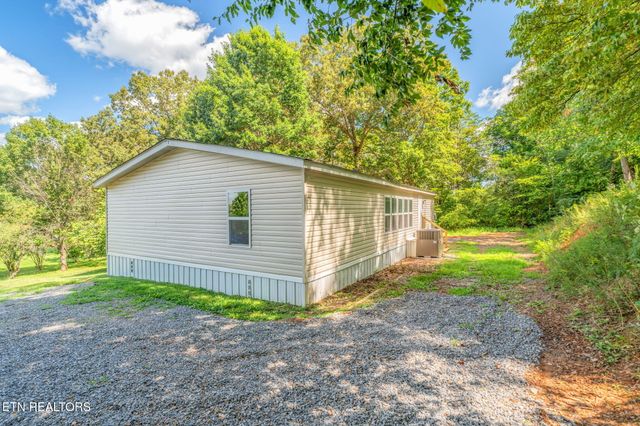 130 Westford Drive, Strawberry Plains, TN 37871