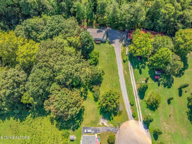 130 Westford Drive, Strawberry Plains, TN 37871