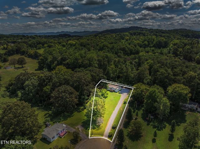 130 Westford Drive, Strawberry Plains, TN 37871