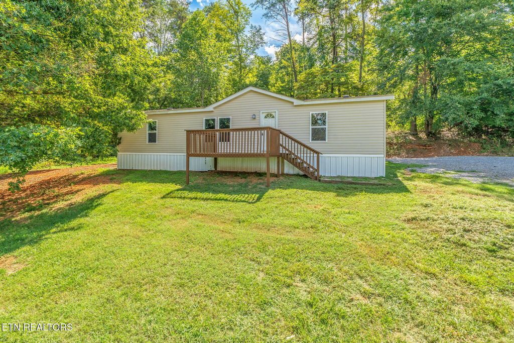 130 Westford Drive, Strawberry Plains, TN 37871