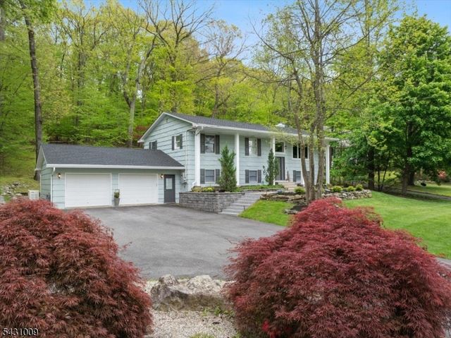125 Kitchell Lake Dr, West Milford Twp., NJ 07480