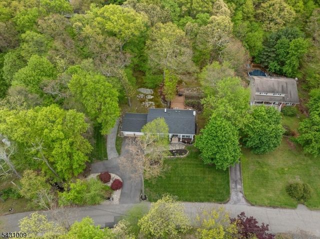 125 Kitchell Lake Dr, West Milford Twp., NJ 07480