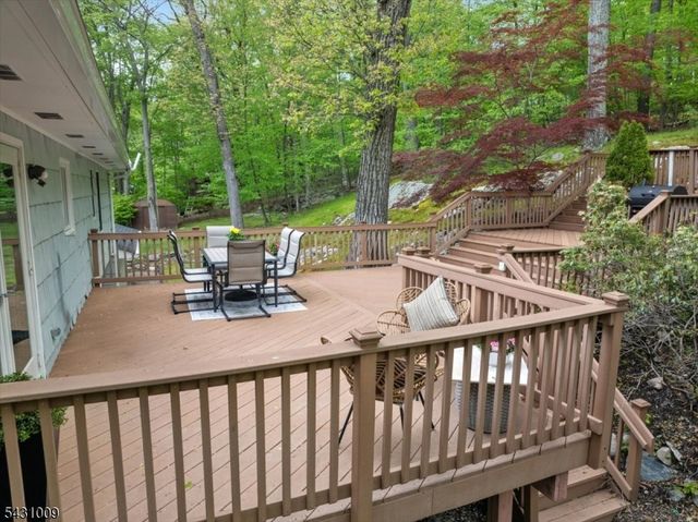 125 Kitchell Lake Dr, West Milford Twp., NJ 07480
