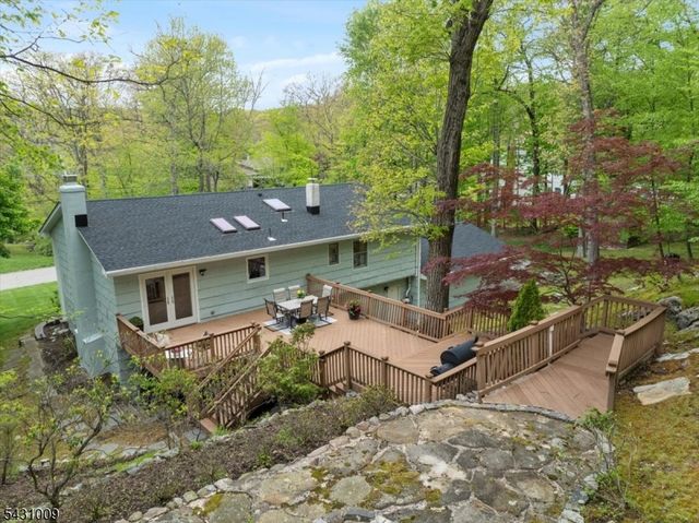 125 Kitchell Lake Dr, West Milford Twp., NJ 07480