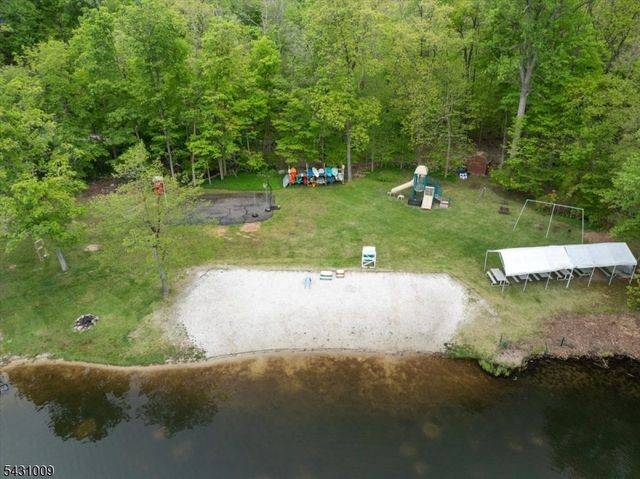 125 Kitchell Lake Dr, West Milford Twp., NJ 07480