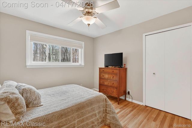 5060 Warmbriar Drive, White Lake Charter Township, MI 48383