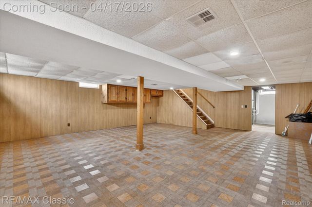 5060 Warmbriar Drive, White Lake Charter Township, MI 48383