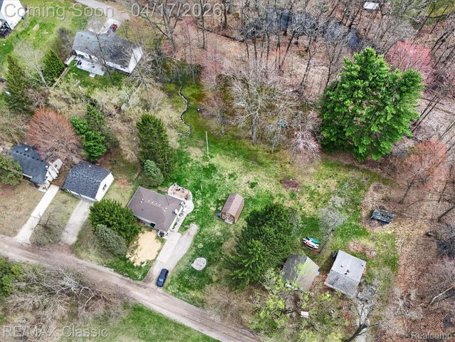 5060 Warmbriar Drive, White Lake Charter Township, MI 48383