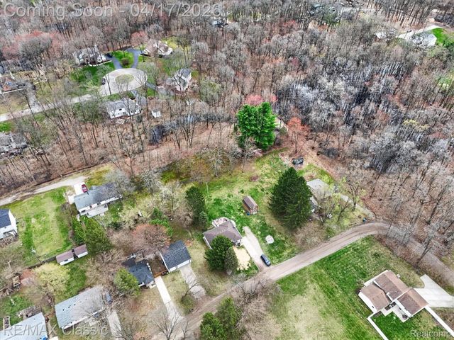 5060 Warmbriar Drive, White Lake Charter Township, MI 48383