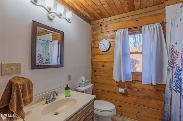 11766 Rocky Hill Road, Bristol, VA 24202